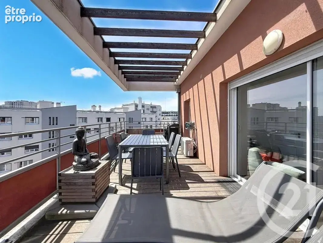 Appartement à LYON-8E