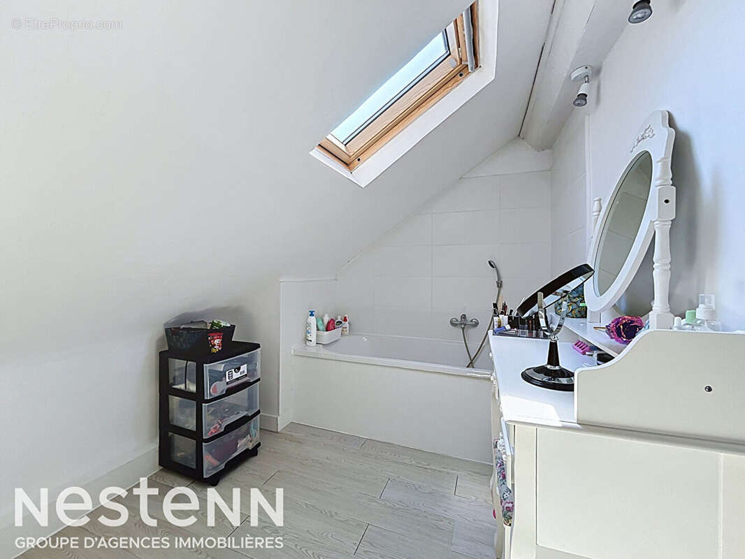 Charmante maison familiale de 85 m² avec sous-sol total et grand garage - photo 12