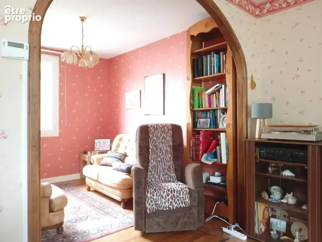 Maison mitoyenne de 85m² avec jardin et sous-sol - photo 9