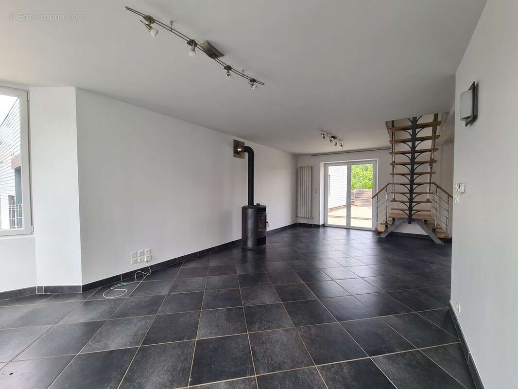 Maison 86 m² à Ornans  - photo 7