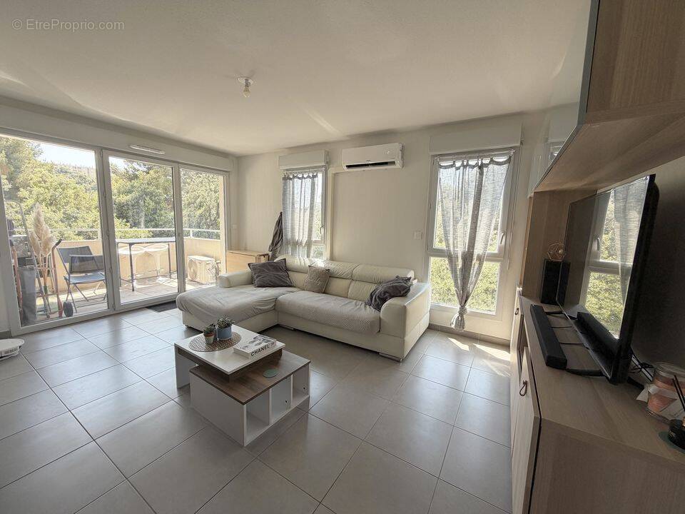 APPARTEMENT T4 a vendre - 79m² - dernier étage - 2 places de - Appartement à MARSEILLE-13E