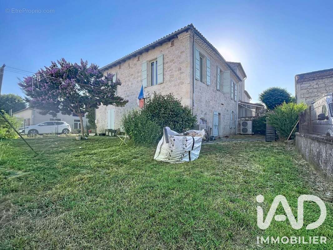 Maison 160 m² à La Sauvetat-De-Saveres  - photo 7