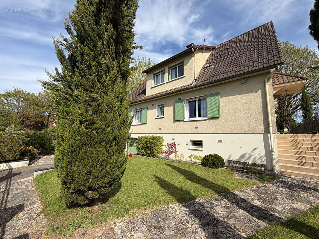 Maison à LES BREVIAIRES