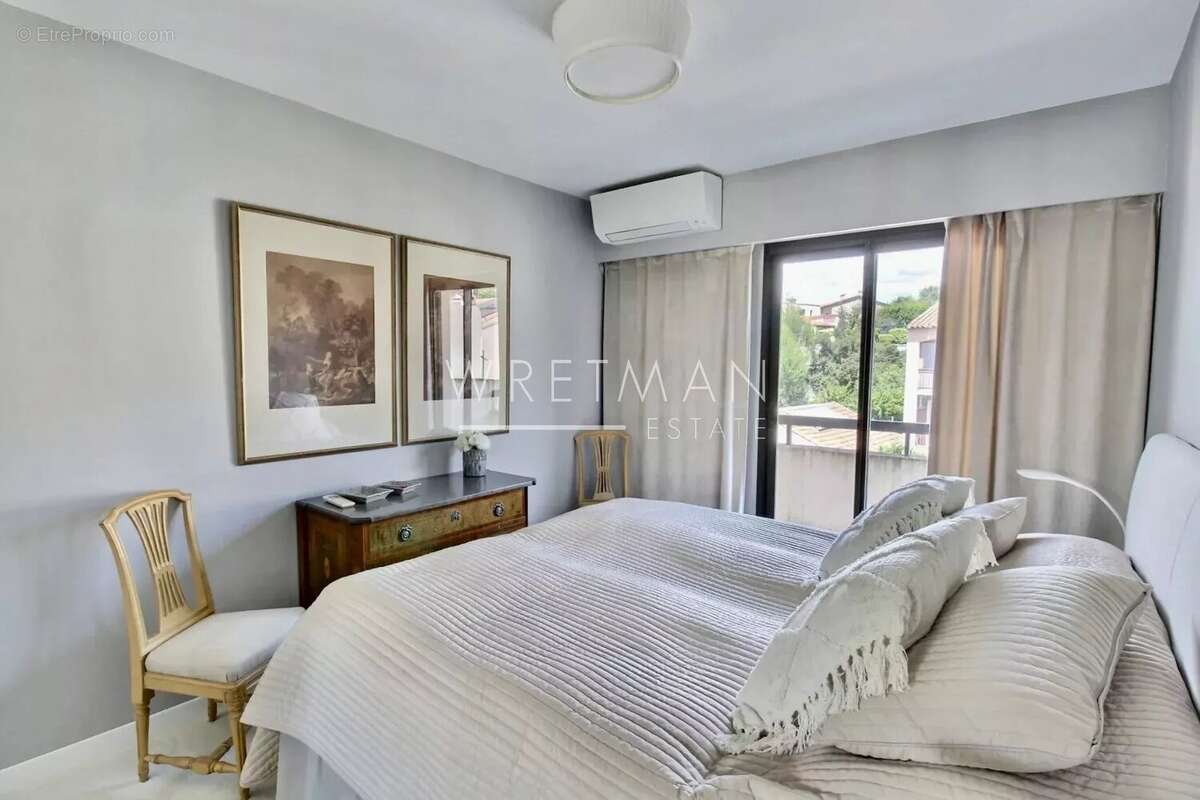 Appartement à MOUGINS