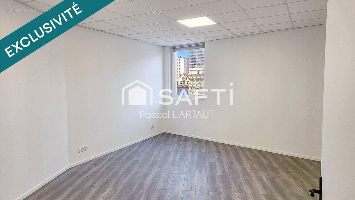 Photo 1 - Commerce à LONS-LE-SAUNIER