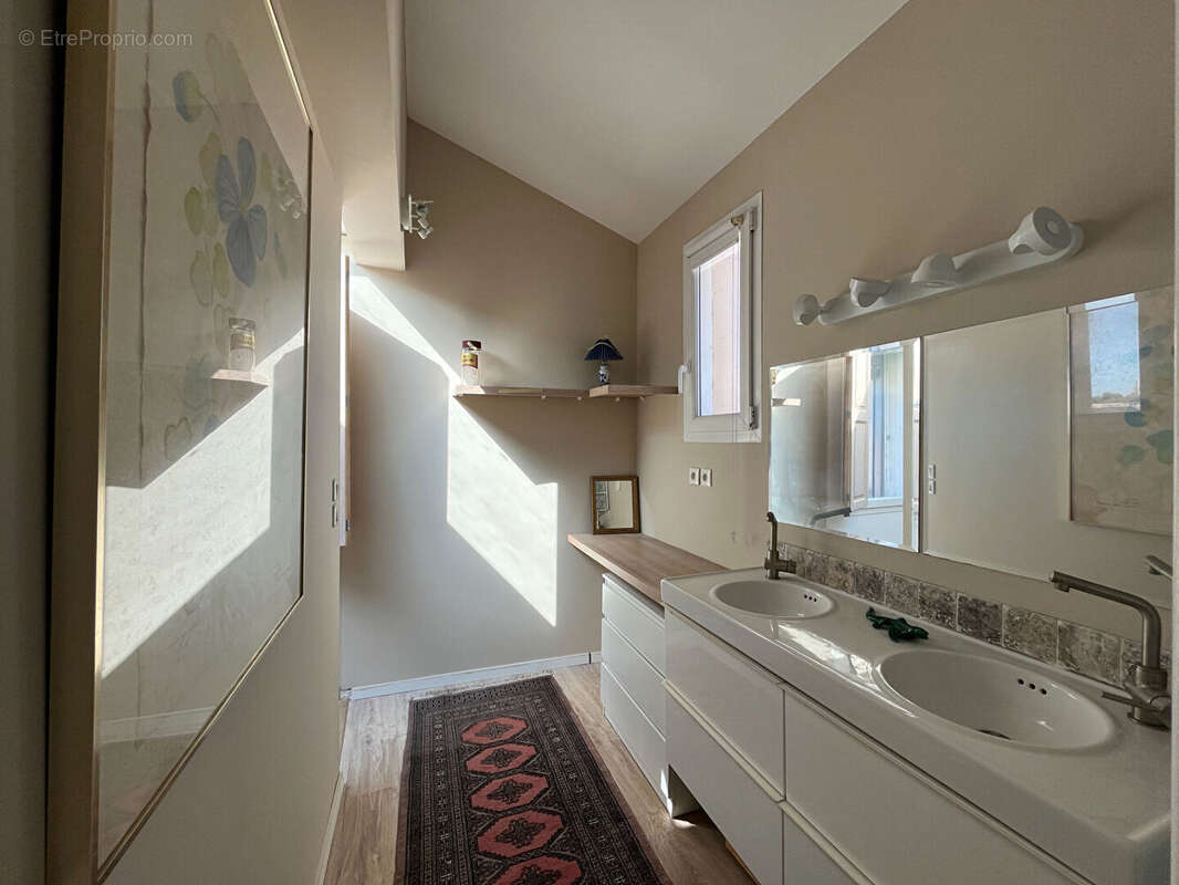 Appartement L Isle Sur La Sorgue 3 pièce(s) 102 m2 - photo 13