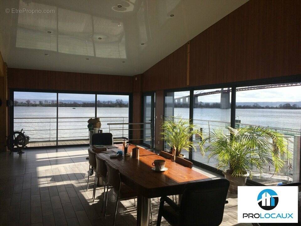 Commerce à TANCARVILLE