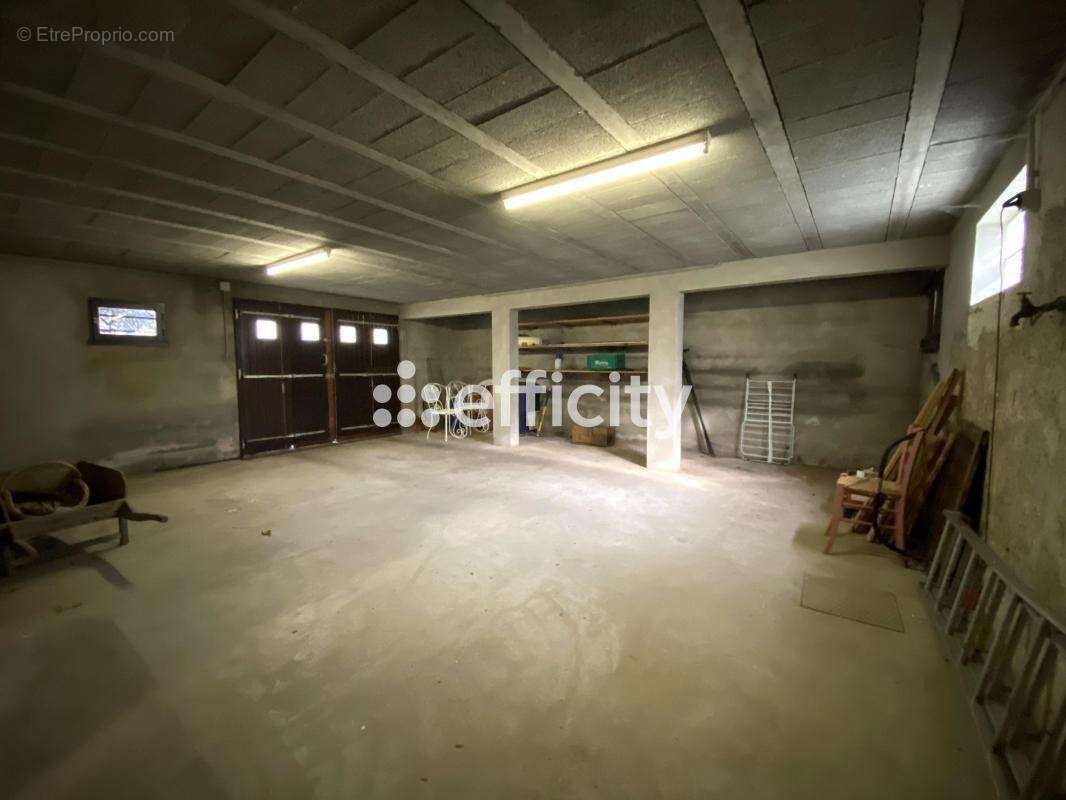 Maison à LA TOUR-DU-PIN