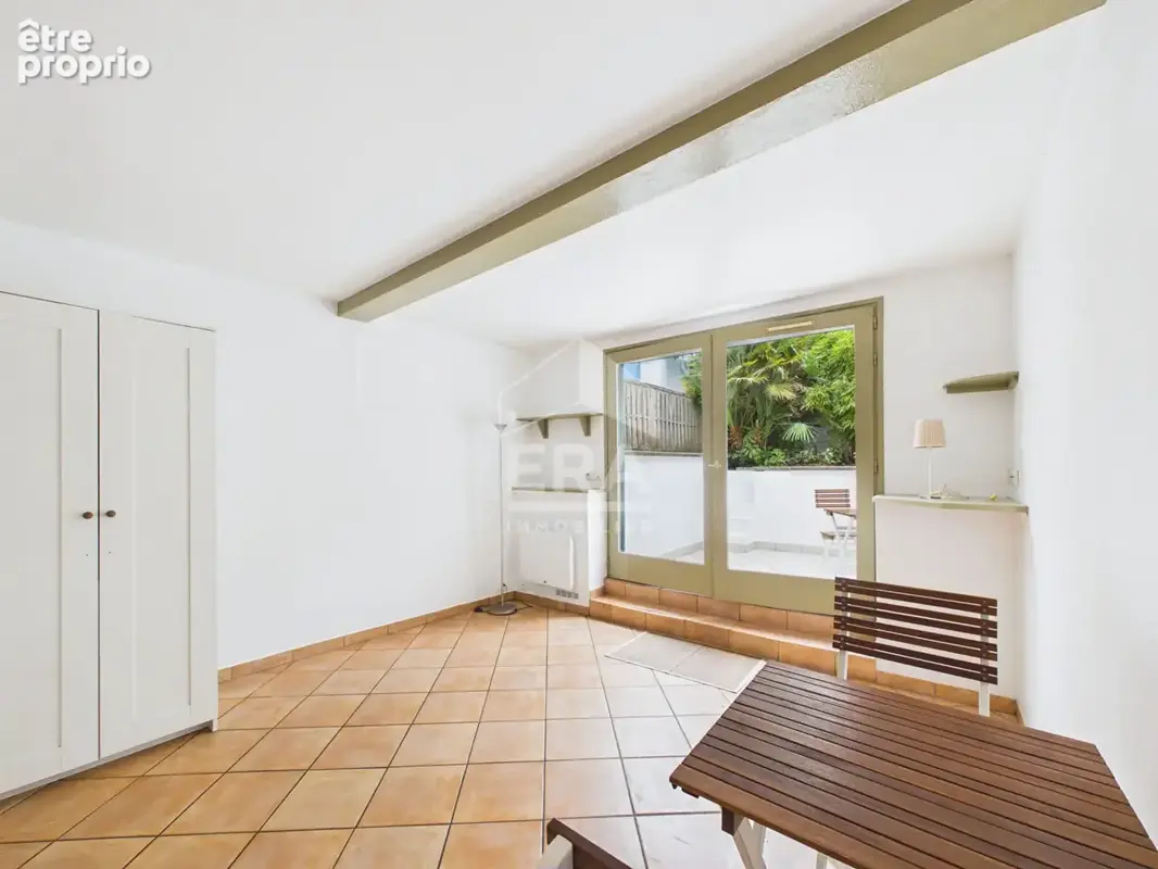Vente - Biarritz Hyper Centre  -  T1 31m² avec Belle Terrasse Sud de 11m² - photo 4
