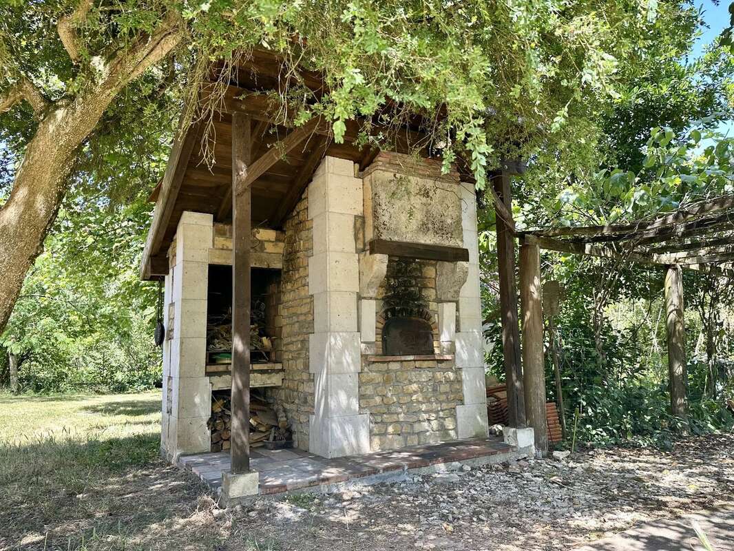 Maison familiale spacieuse avec 5 chambres, grand terrain - photo 19