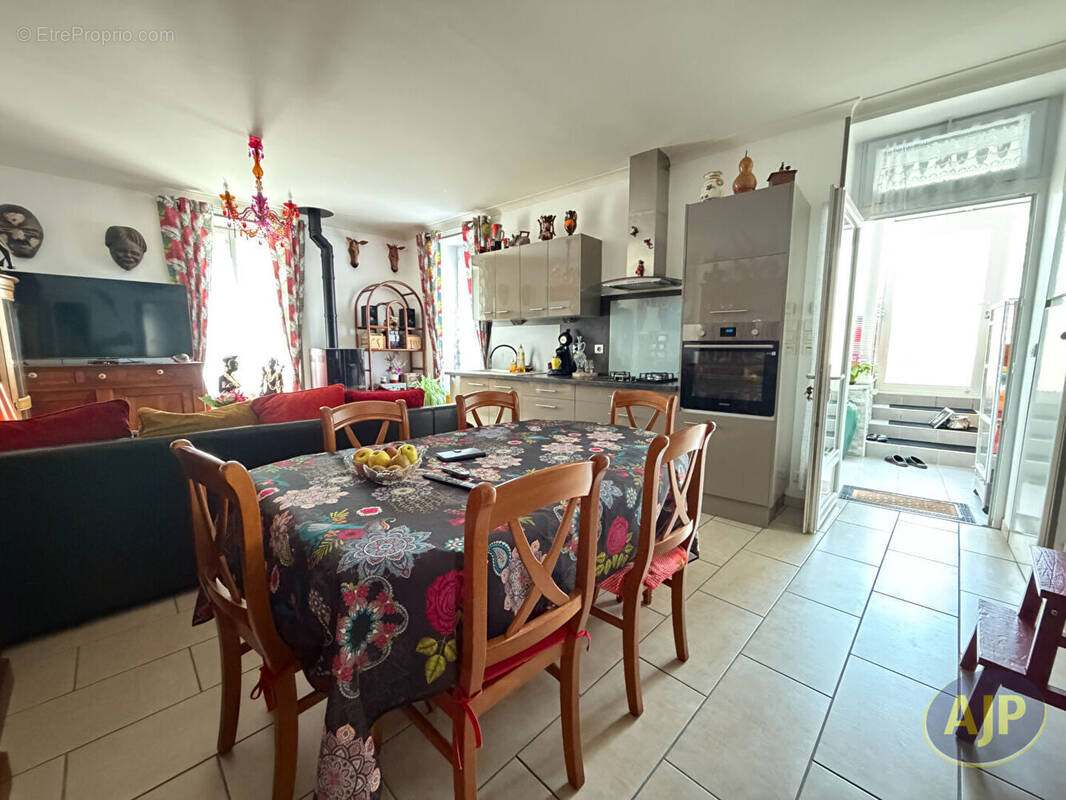Maison à PONS