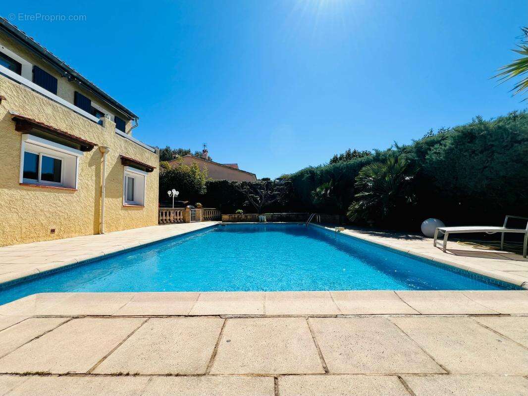 Maison à SIX-FOURS-LES-PLAGES