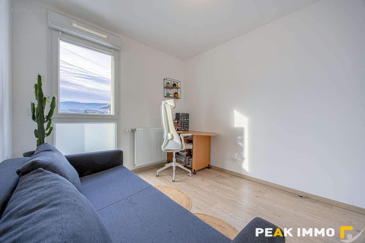 Appartement à SALES