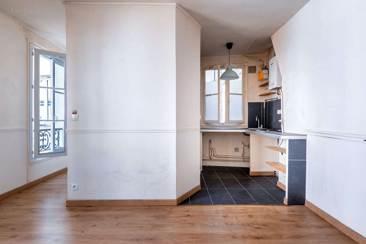 Appartement 34 m² à Paris-18e  - photo 2
