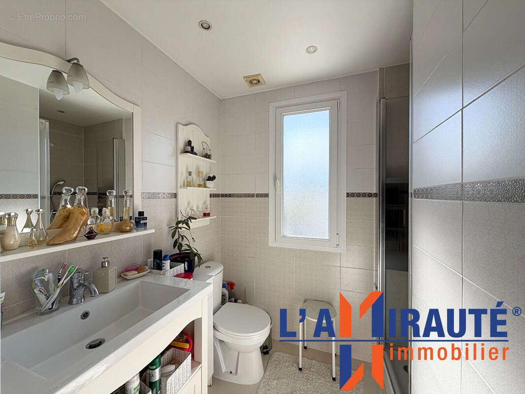 Maison à SARTROUVILLE