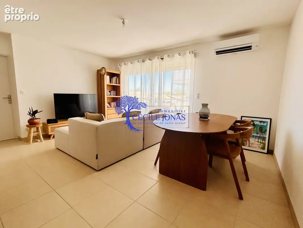 EXCLUSIVITÉ :Appartement récemment moderne T3 avec terrasse et parking double - photo 4