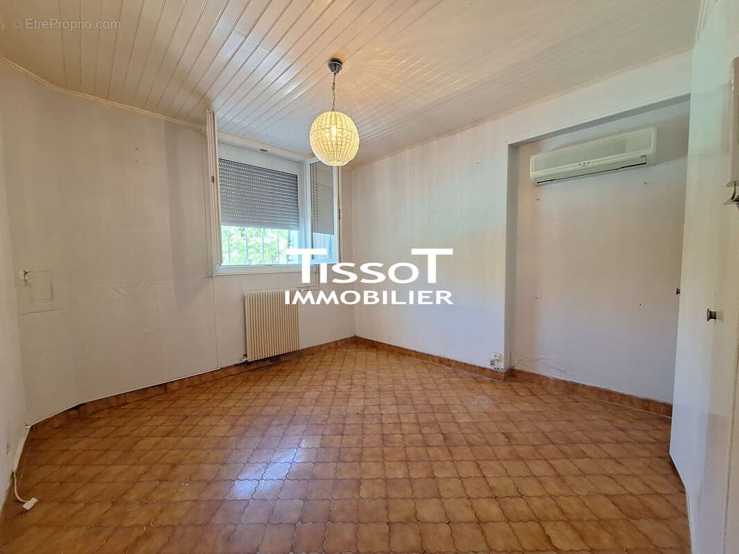 Appartement 111 m² à Nimes  - photo 8
