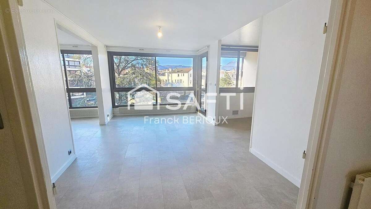 Photo 2 - Appartement à CLERMONT-FERRAND