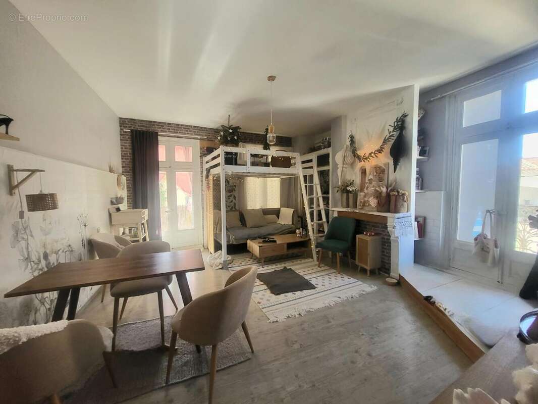 Maison à LIGNAN-SUR-ORB