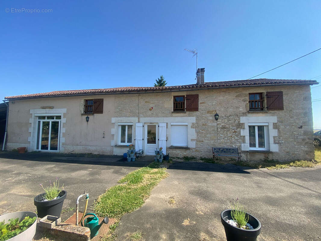 Maison à MASSOGNES