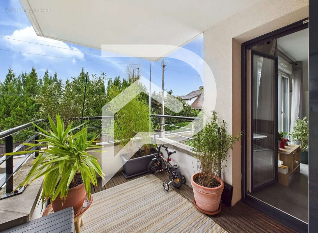 Appartement à LE BLANC-MESNIL