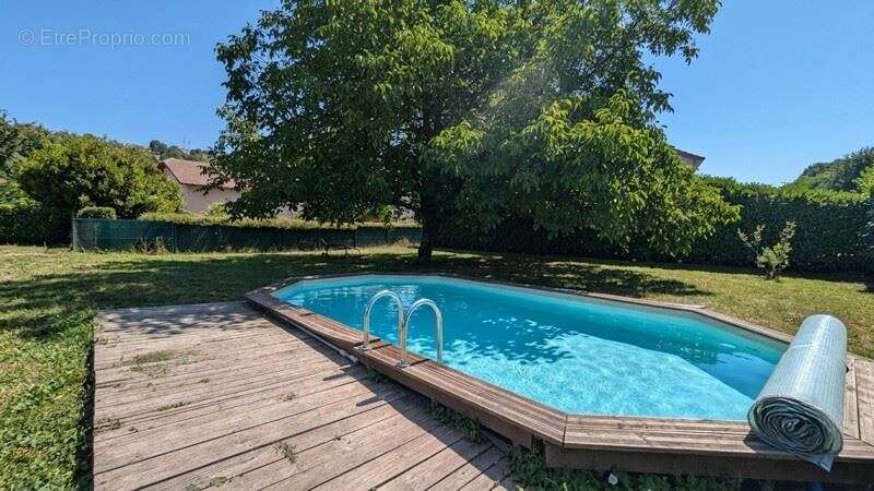 Maison de 5 pièces principales - photo 2