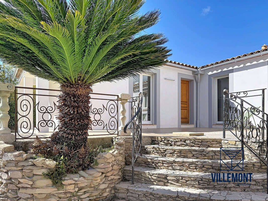 Charme façade rénovée - Maison à CALVISSON