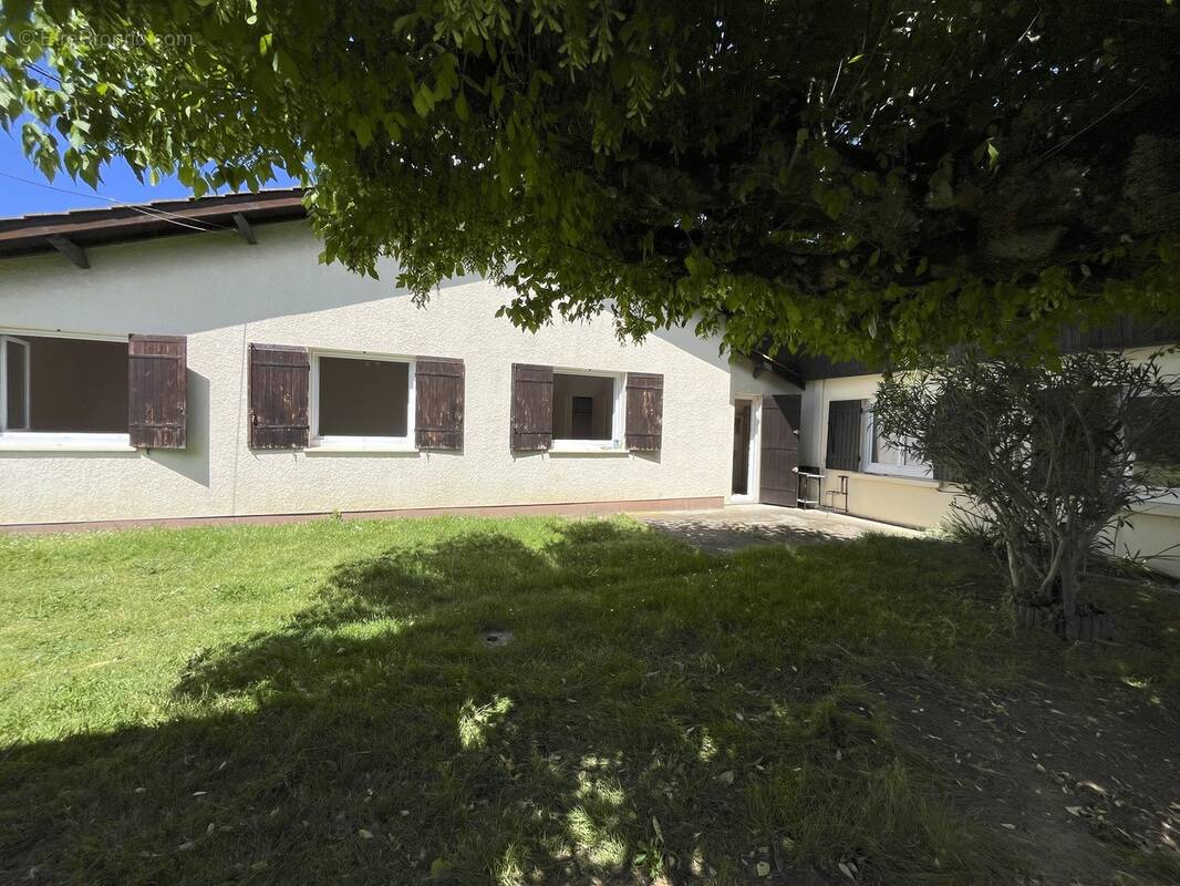 Maison à SAINT-SULPICE-ET-CAMEYRAC