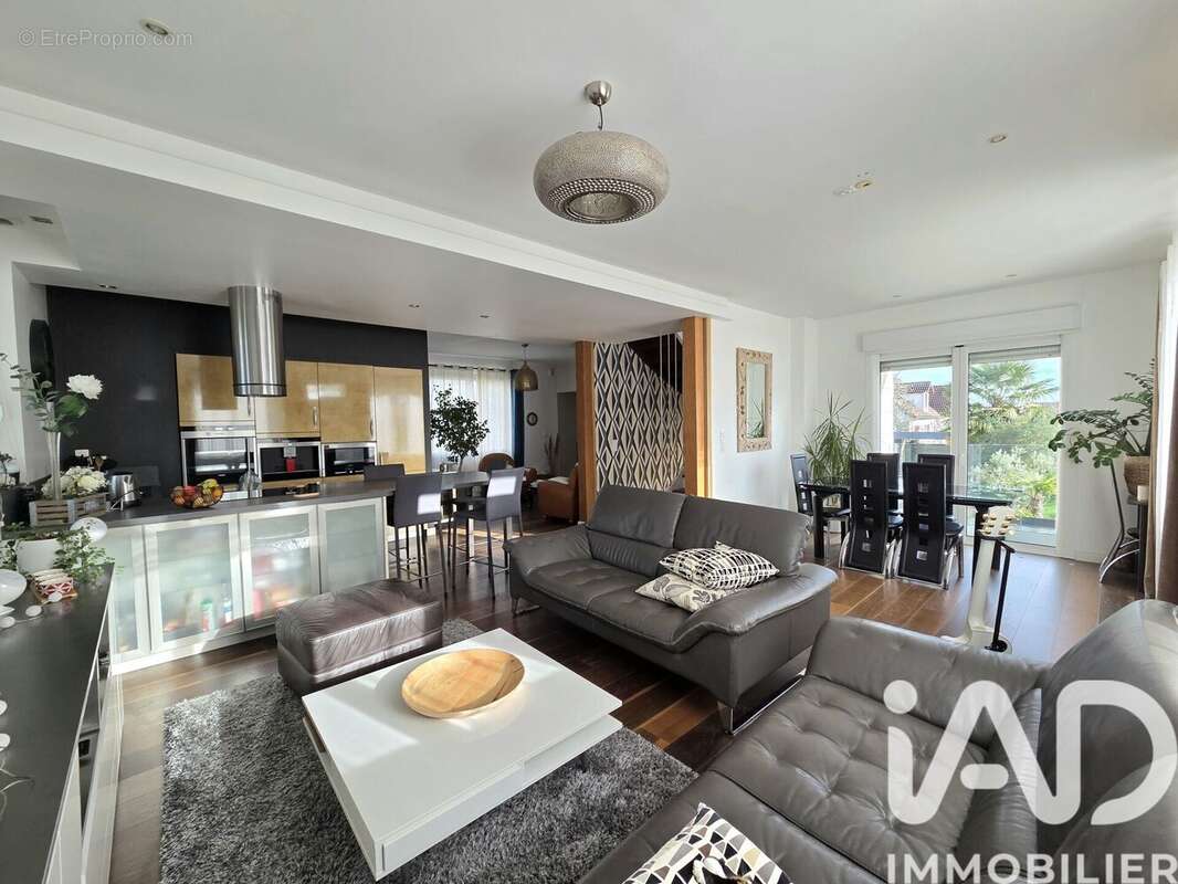 Photo 2 - Maison à FONTAINE-LE-COMTE