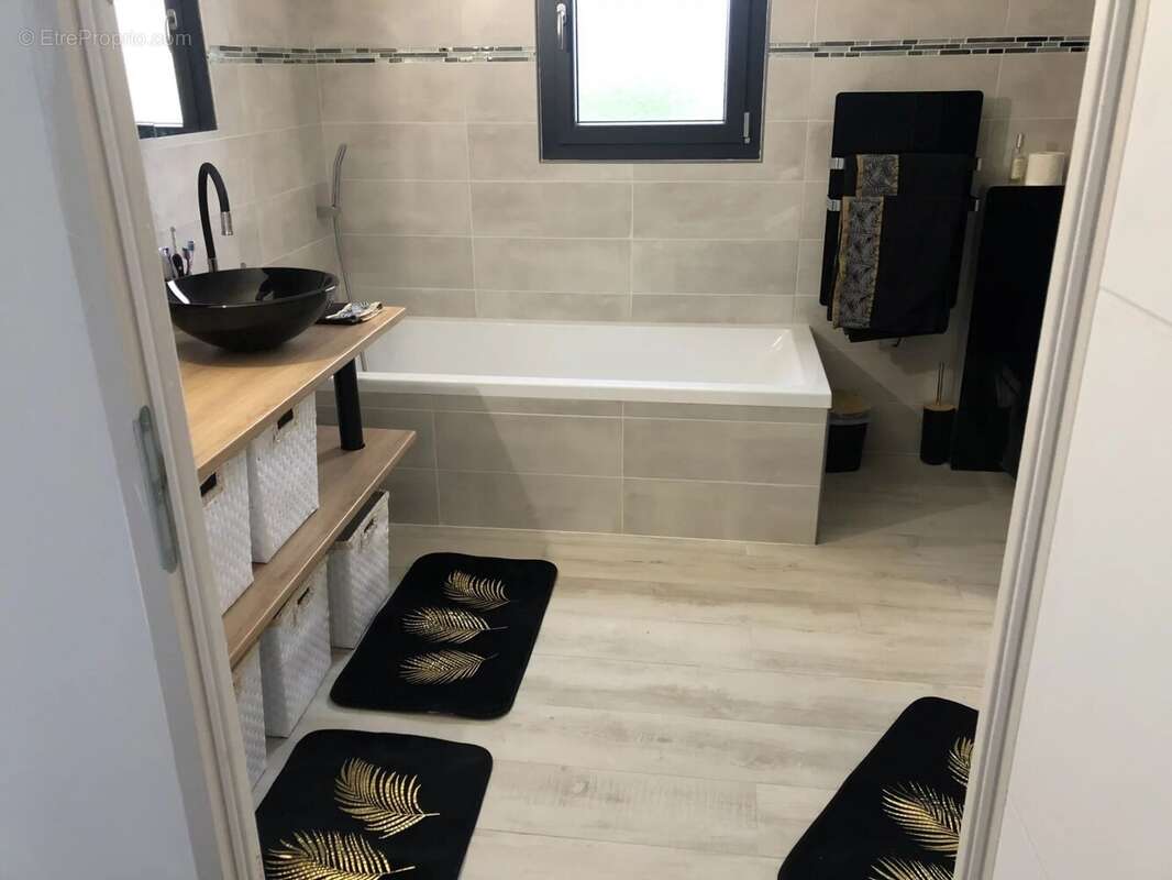 Maison à SAINT-CHRISTOL-LES-ALES