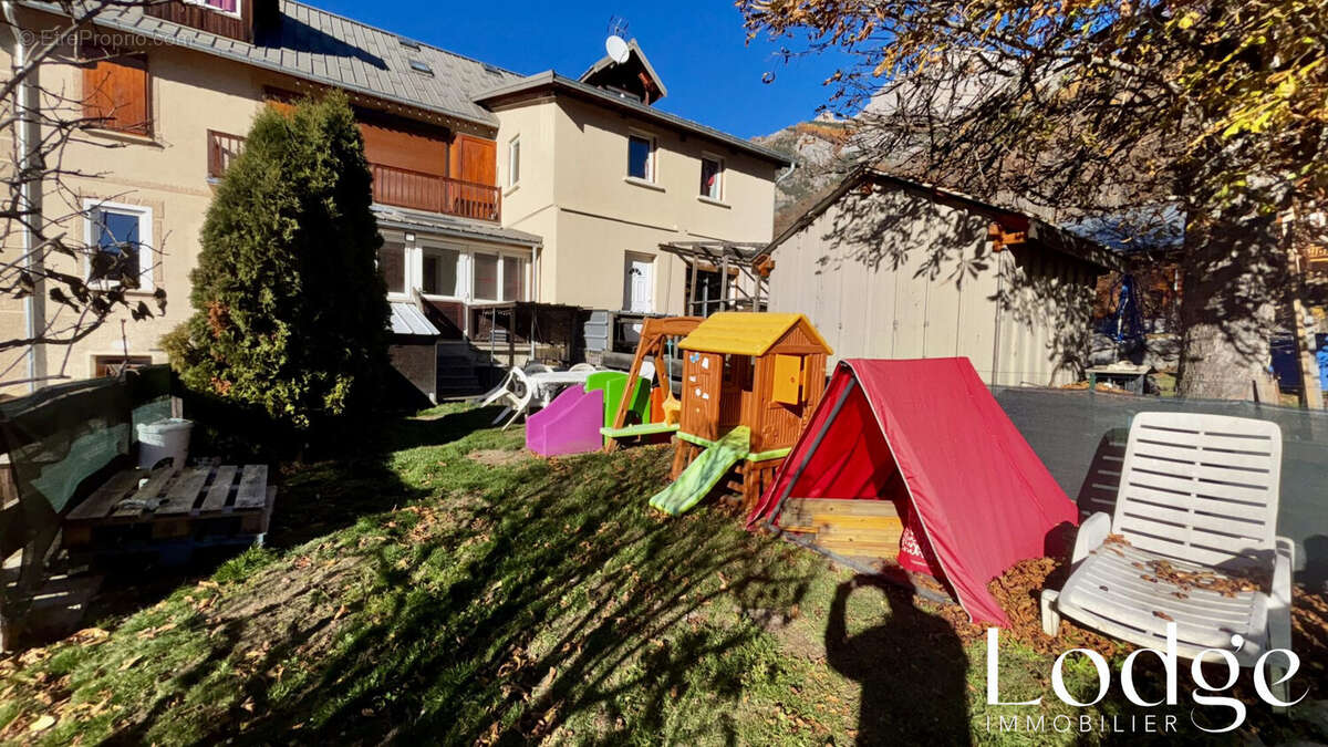 Appartement à PELVOUX