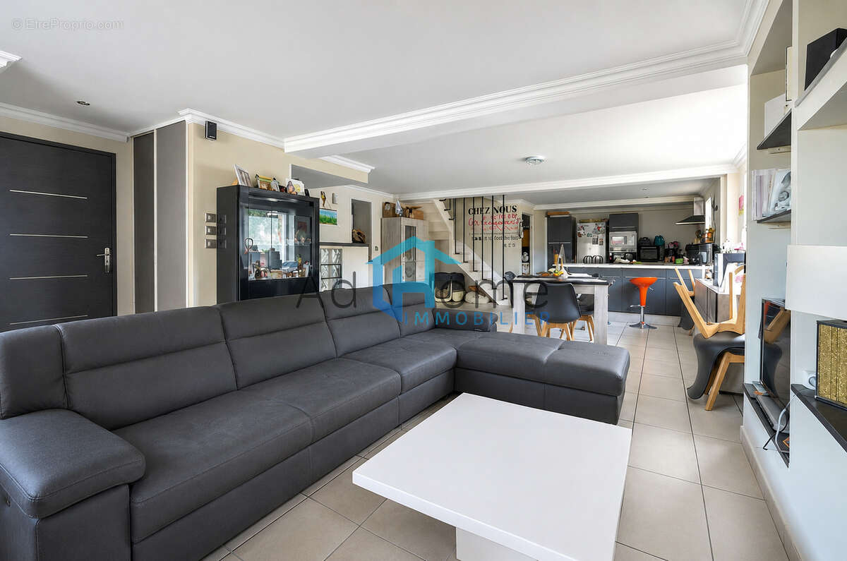 Maison T5 121 m2 avec terrasse et piscine - photo 2