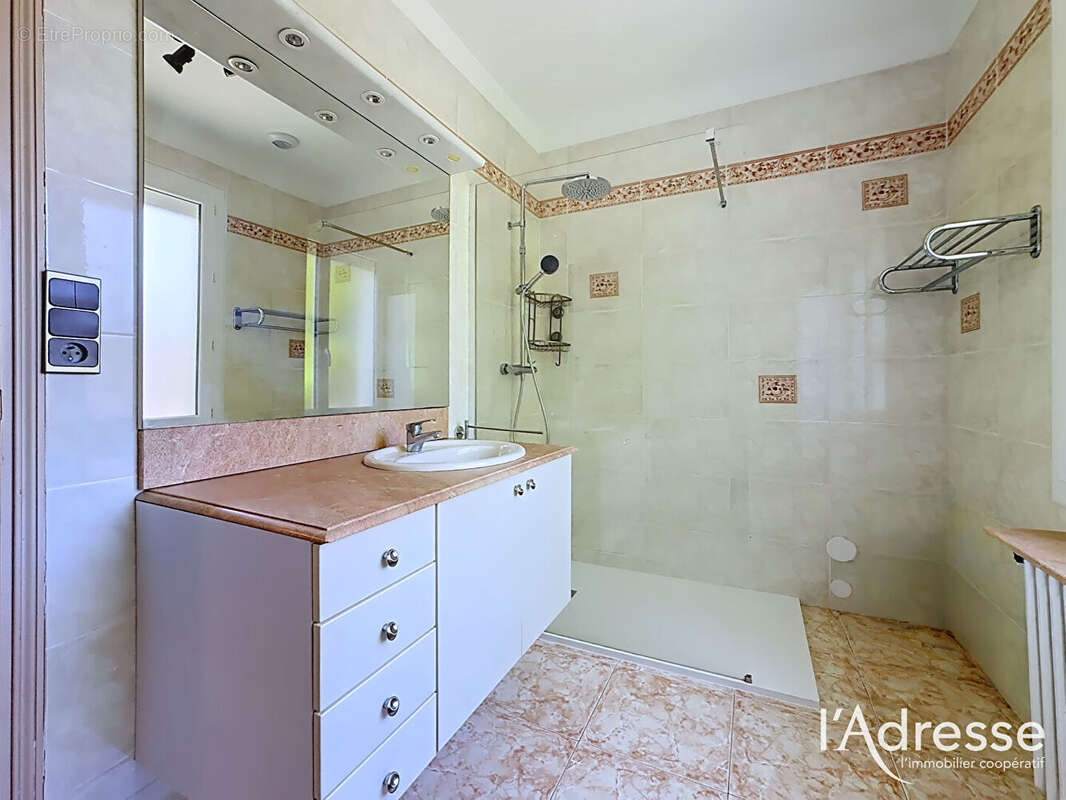Exclusivité l'Adresse - Portet sut Garonne (Village) - Maison de 101m² avec sous-sol complet sur un terrain de 525m² - photo 11