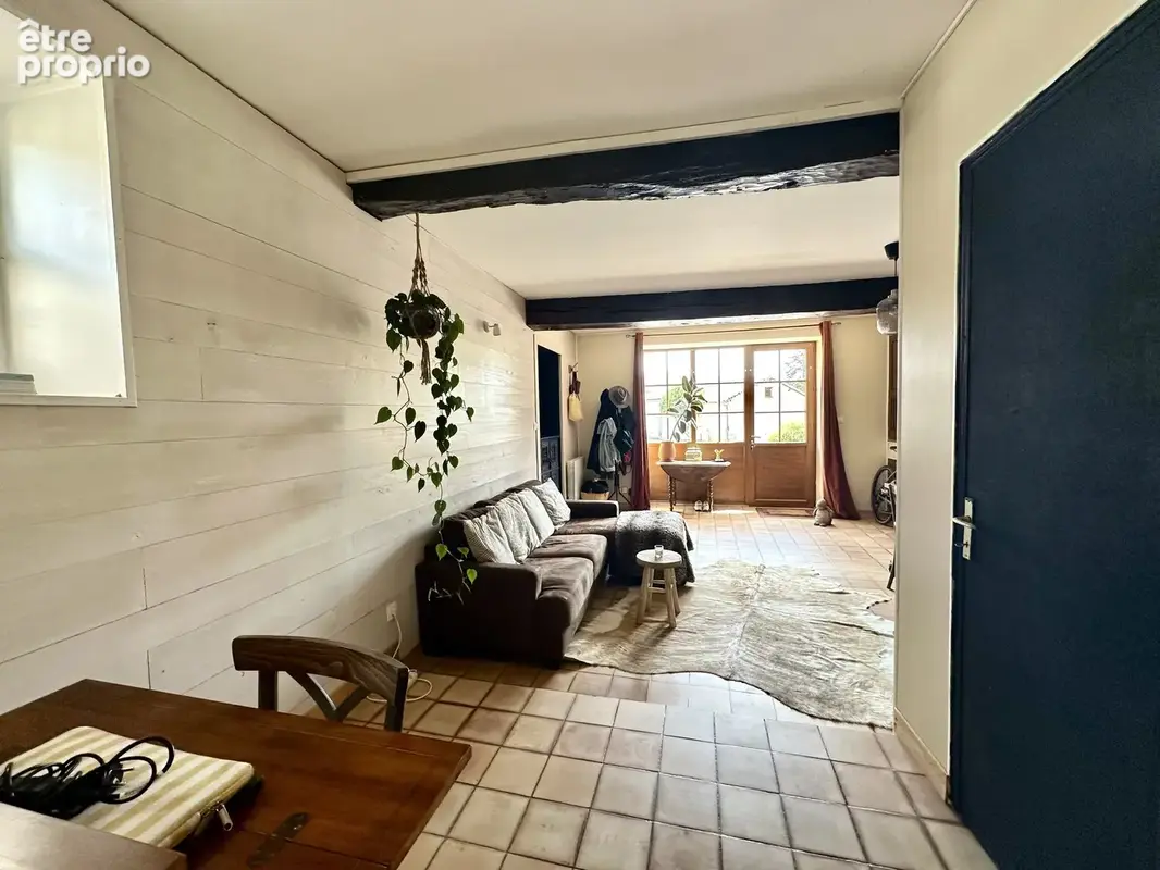 Maison de village bien présentée et bien entretenue, située dans une bastide prisée. - photo 7