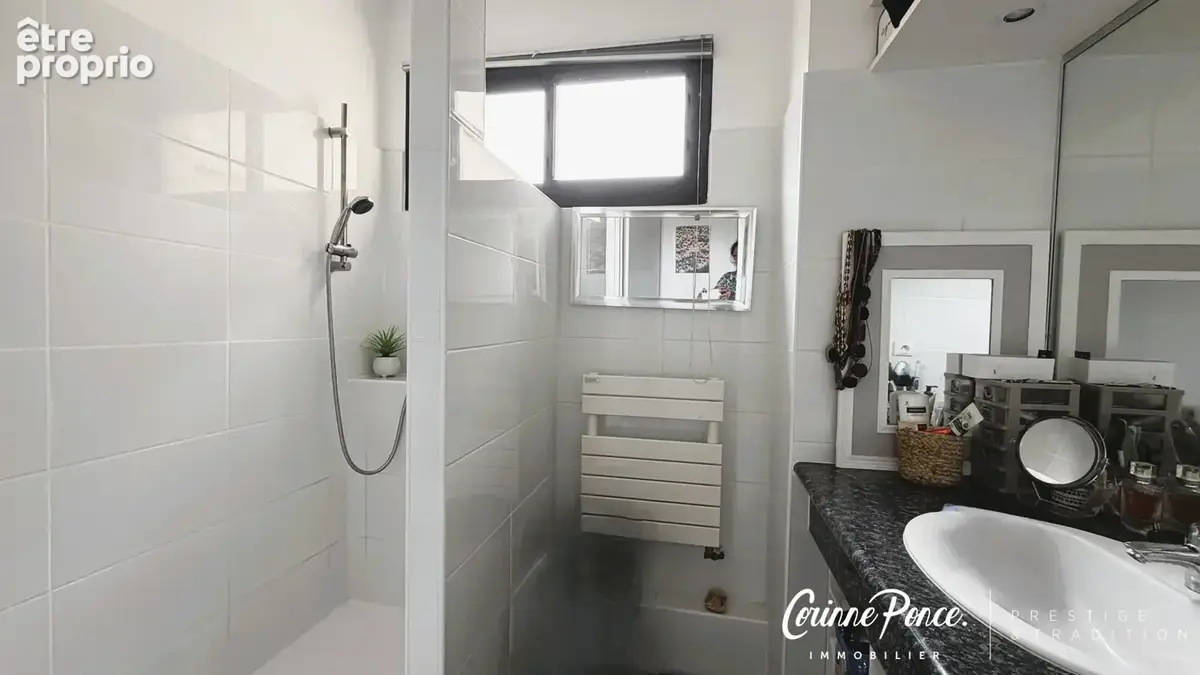 Nimes centre quartier revolution p3 75 m2 terrasse 40m2 garage , ascenseur, residence standing avec piscine pr - photo 8