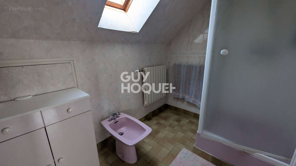 Maison à SAINT-BRIS-LE-VINEUX