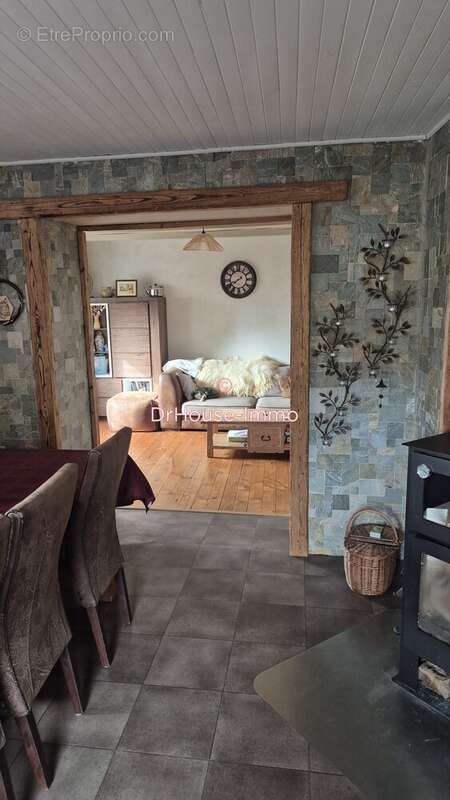 Maison à SAINT-JEAN-DE-THOLOME