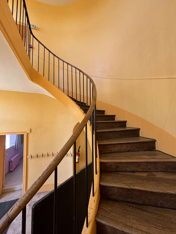 Maison à COULMIER-LE-SEC