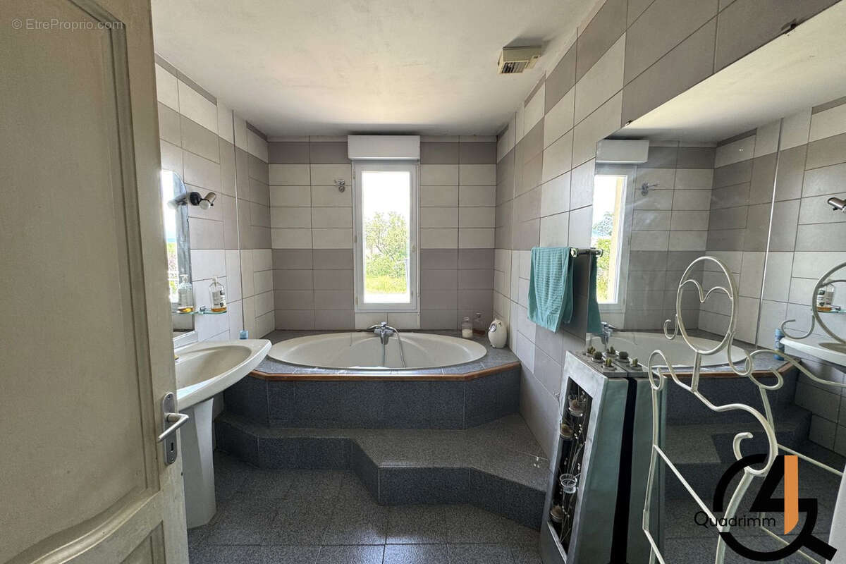 Maison à ESPONDEILHAN