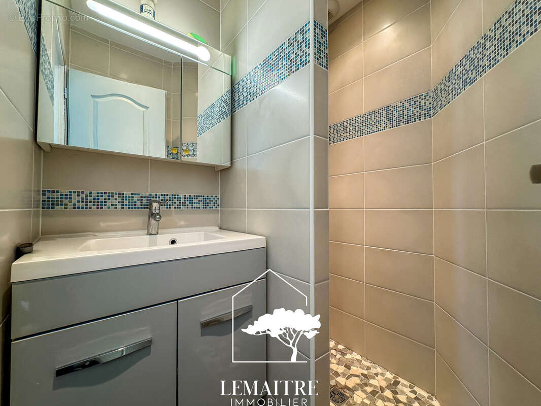 Maison à LES MATHES