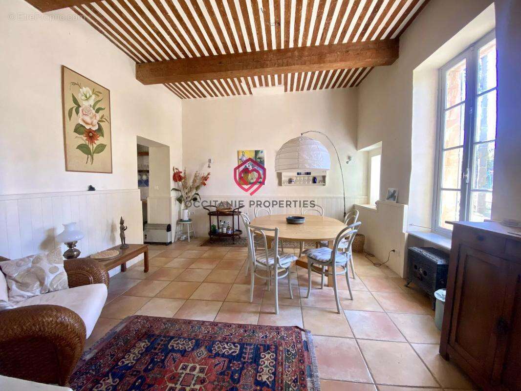Maison à MONTSERET