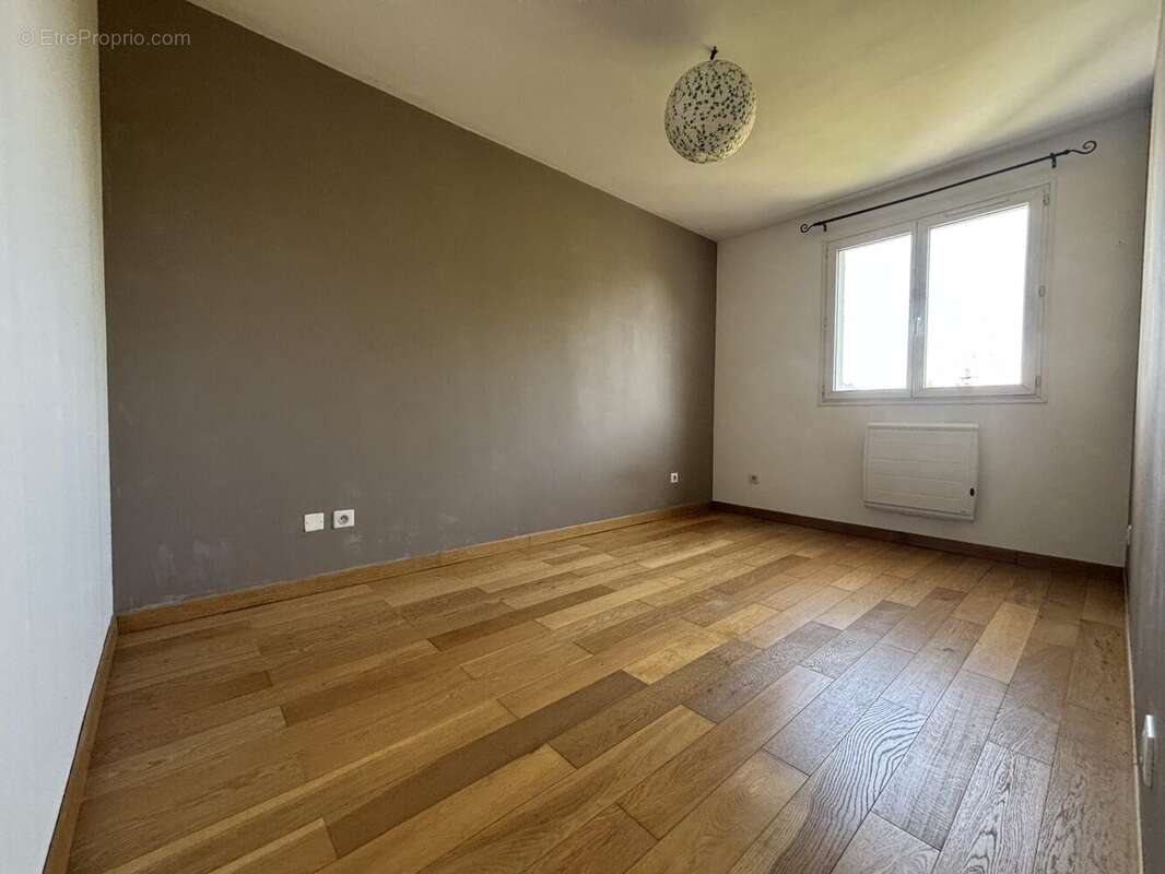 Maison 83 m² à Saint-Germain-Les-Corbeil  - photo 6