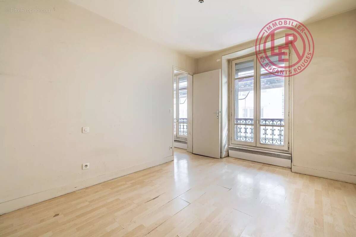 Appartement à PARIS-11E