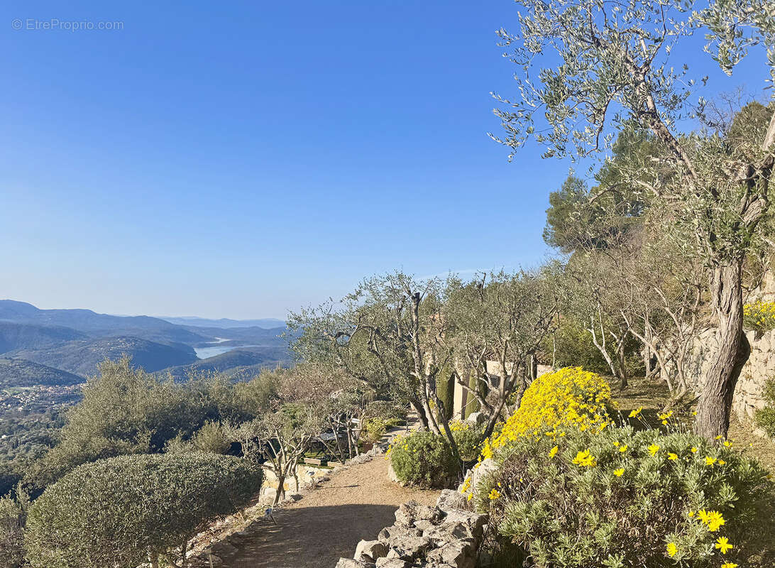 Maison à SPERACEDES