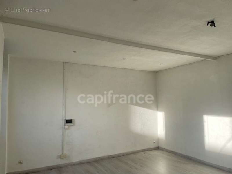 Commerce à MARSEILLE-6E