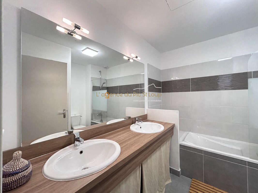 Maison à PRADES-LE-LEZ