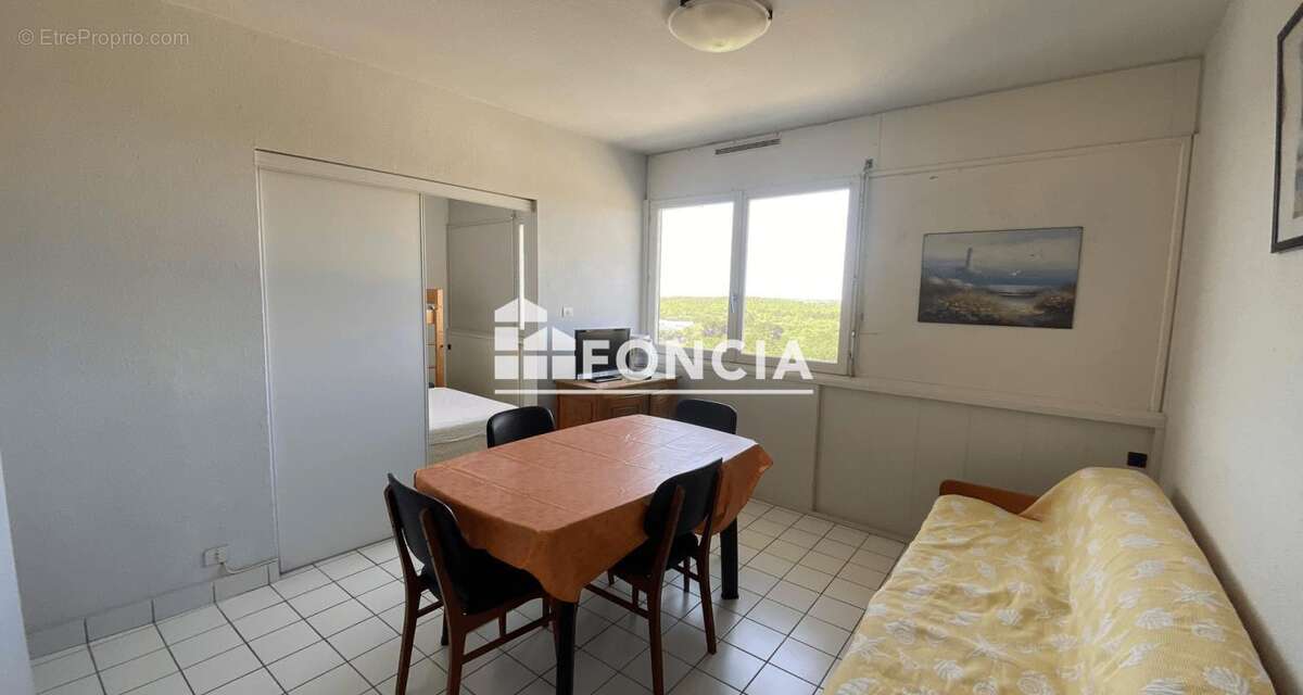 À vendre – T2 en étage élevé, résidence face à la mer - photo 2