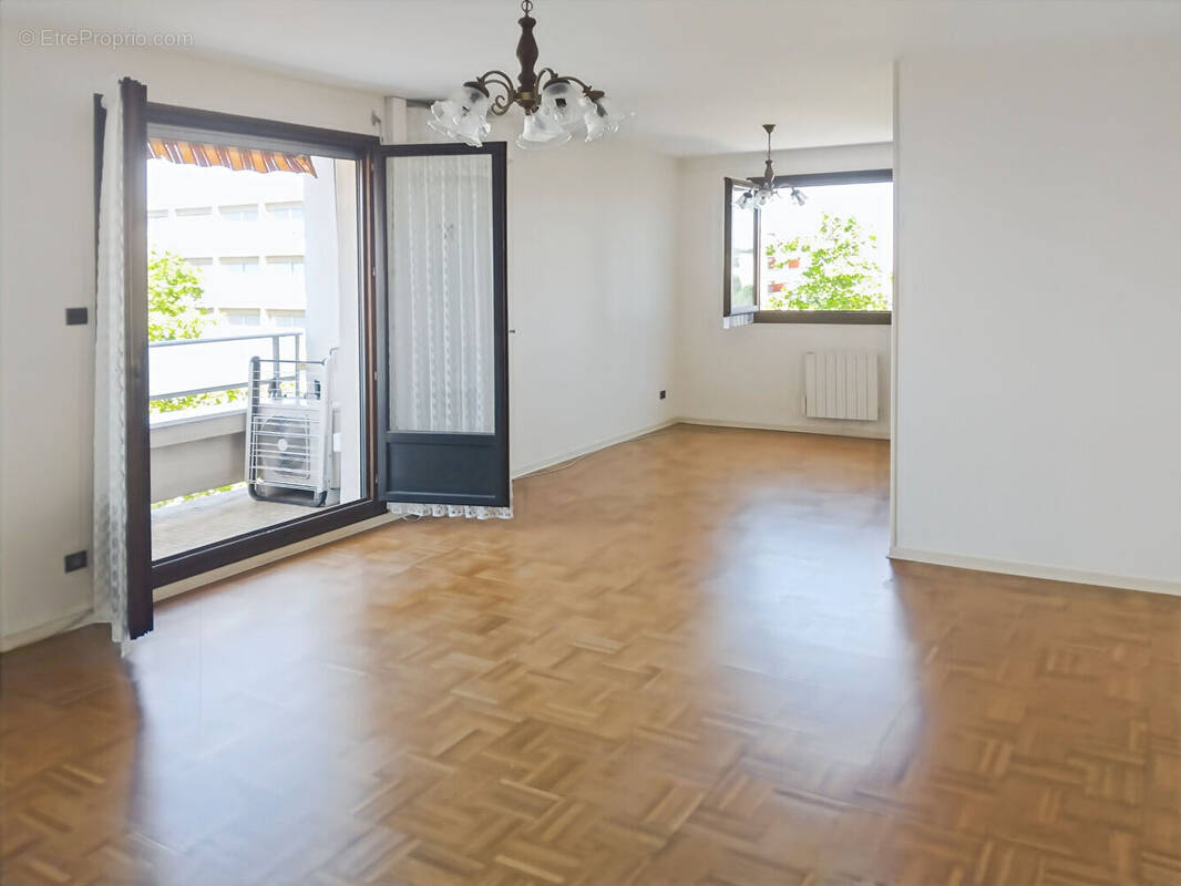 Appartement à LYON-8E