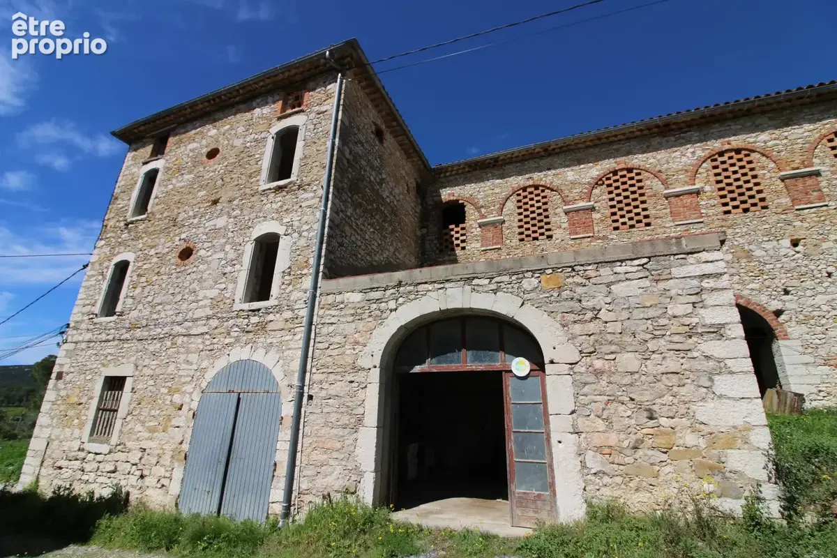 Mas de 2500 m2 sur 26 hectares. - photo 36
