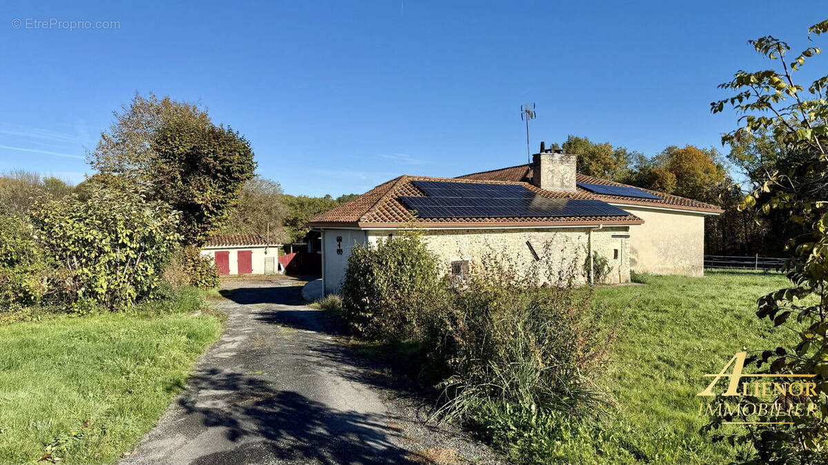 Maison à COULOUNIEIX-CHAMIERS